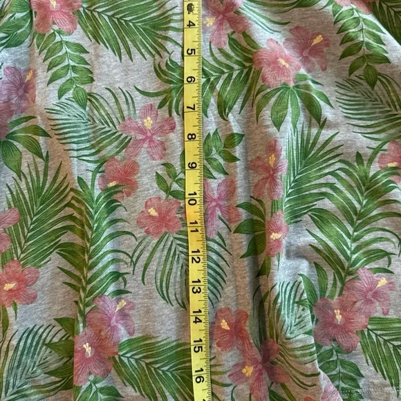 H&M Divided Women’s Tropical Stretchy Skirt Size Medium NWT - Picture 3 of 4